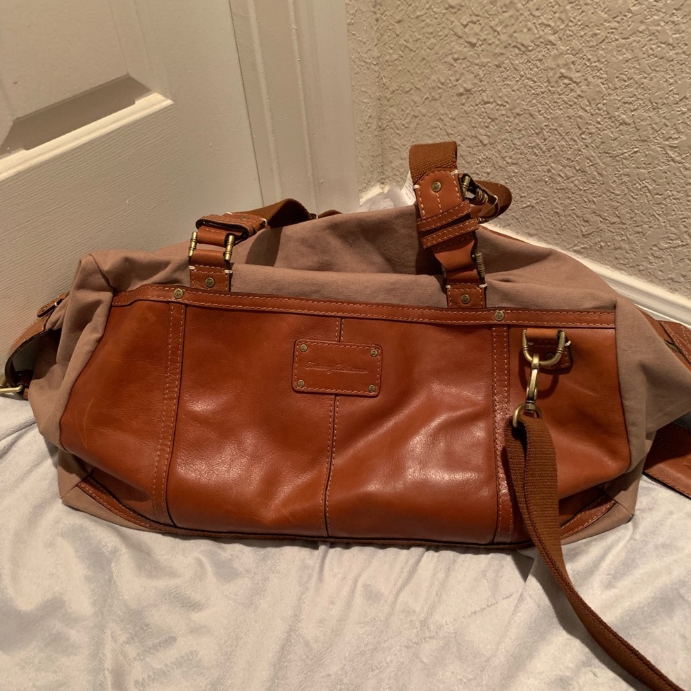 ....SOLD..... Tommy Bahama men weekender - Picture 5 of 8